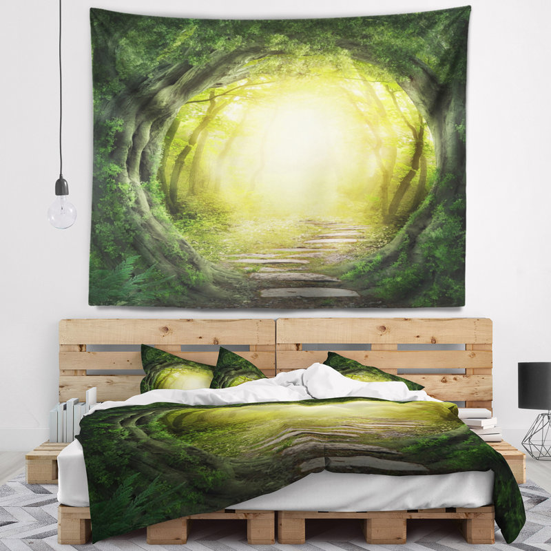 Tapisserie forêt verte, H 32 po x l 39 po