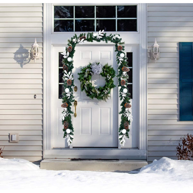 270cm Lighted Faux Garland with Lights