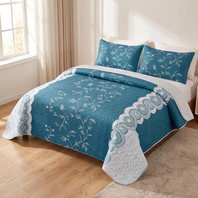 3-Piece Teal Lace Floral Cal King Bedding Set (Queen/King/Cal King) - Quilted Microfiber Quilt + Pillow Shams