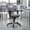 Chaise de bureau ergonomique en filet à dossier moyen avec accoudoirs réglables Siyer