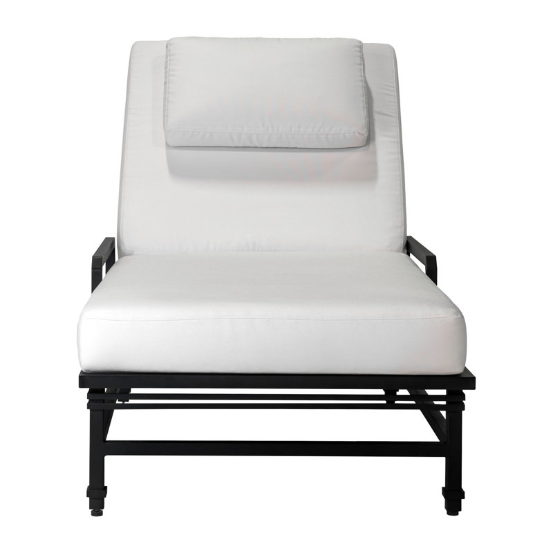 Eterna Outdoor Chaise Lounge