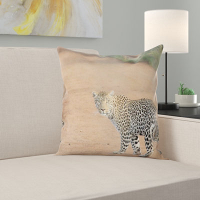 Coussin en jeté leopard