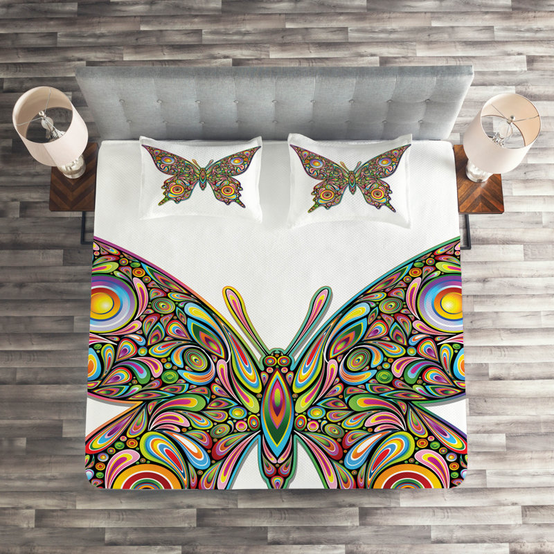 Butterflies Farmhouse / Country Coverlet, King Bedspread + 2 Shams