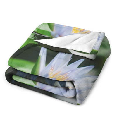 White Water Lily Luxury Flannel Throw Blanket, Soft Warm Fuzzy Blanket for Living Room Sofa Bed Home Decor