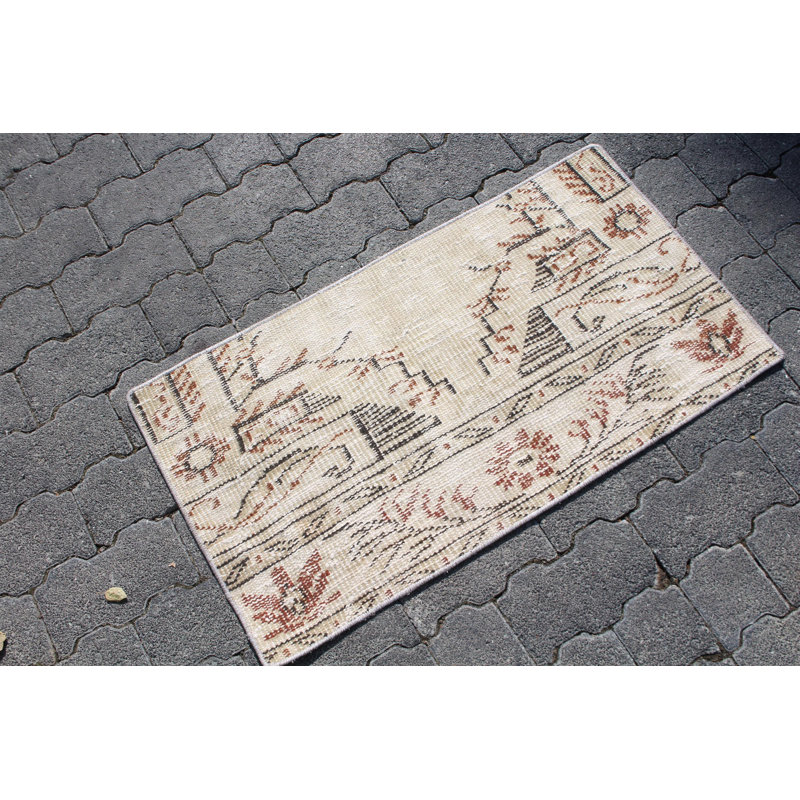 Vintage Handwoven Turkish Oushak Wool Rug - Small Antique Beige Bath Mat for Entryway