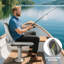 Siège de bateau de pêche pliant avec surface en PVC haute densité à coussin éponge et structure en PP blanc