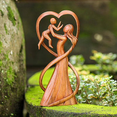 Statuette en bois Red Barrel Studio®, réunion