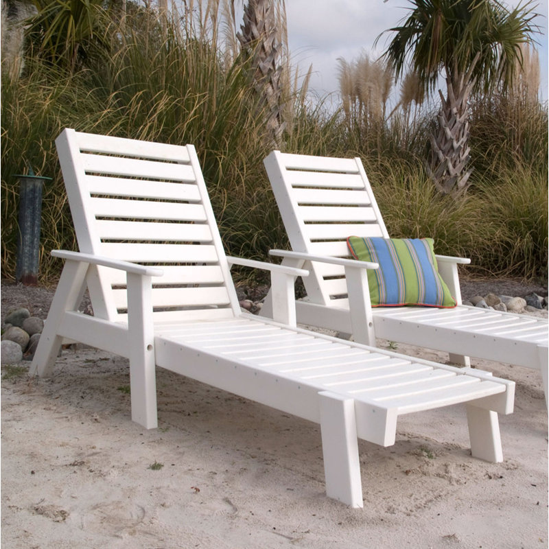 POLYWOOD Captain Chaise with Arms, White