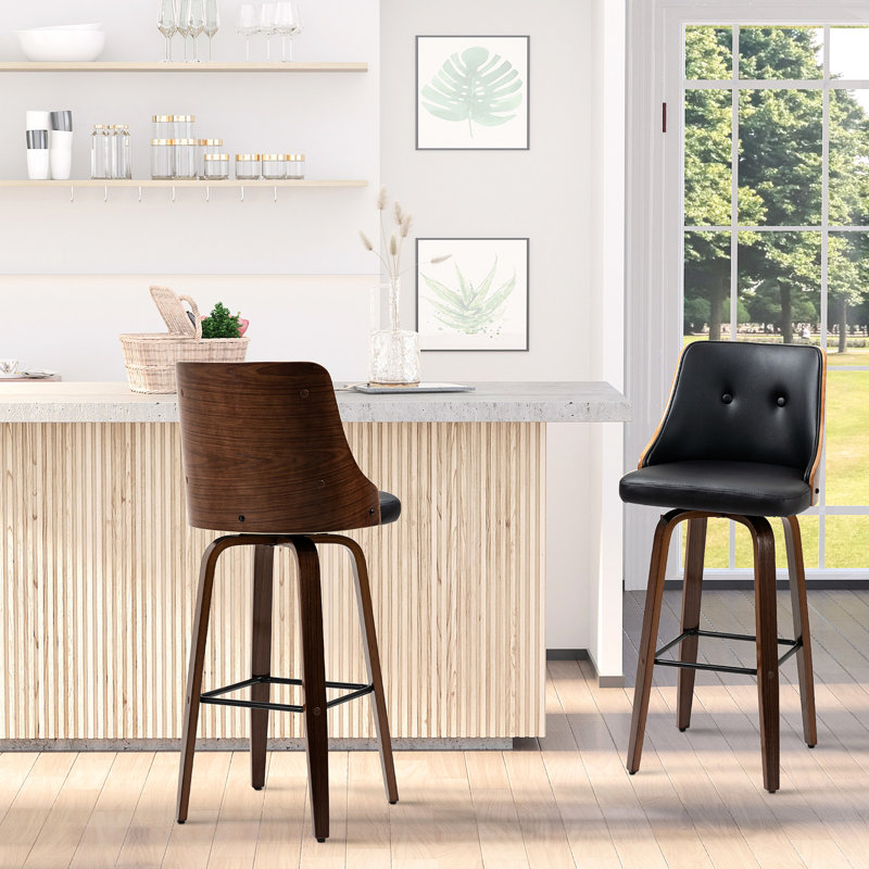 2 tabourets de bar, noir. Tabourets pivotants en cuir PU avec repose-pieds et dossier. Structure stable avec pieds en bois massif et 2 tabourets noirs. Dossier Repose-pieds. Pivotement à 360 °, pieds pour un rehaussement haut de gamme
