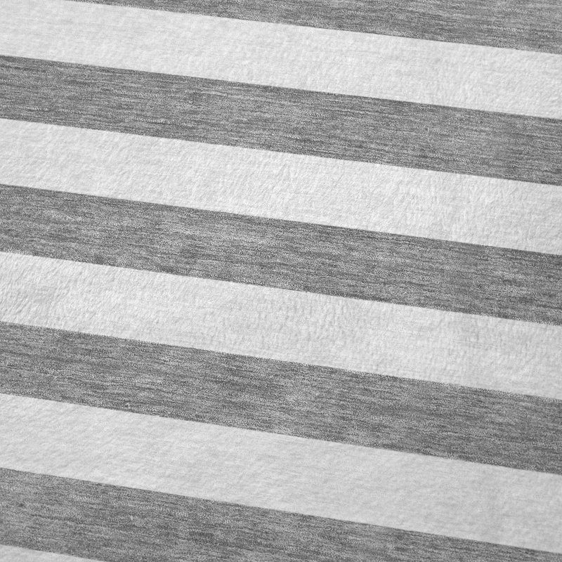 Gris à rayures