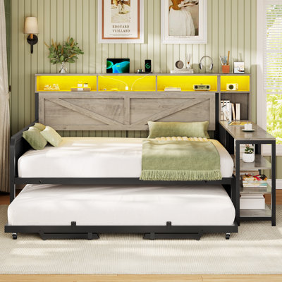 Lit de jour avec couchette escamotable, cadre de lit de jour pleine grandeur en bois de ferme avec 3 tiroirs de rangement et tablettes, lit de jour complet avec station de charge et lumières DEL pour la chambre à coucher, la chambre d'amis