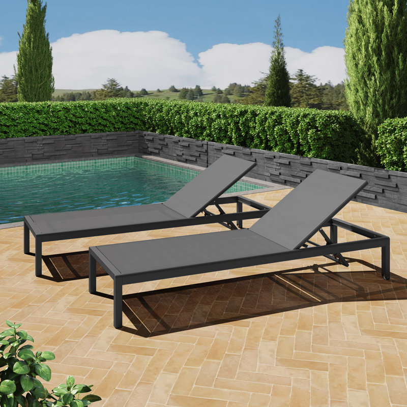 Chaises longues inclinables de 77,56 po Caggiano, Filet gris / structure noire