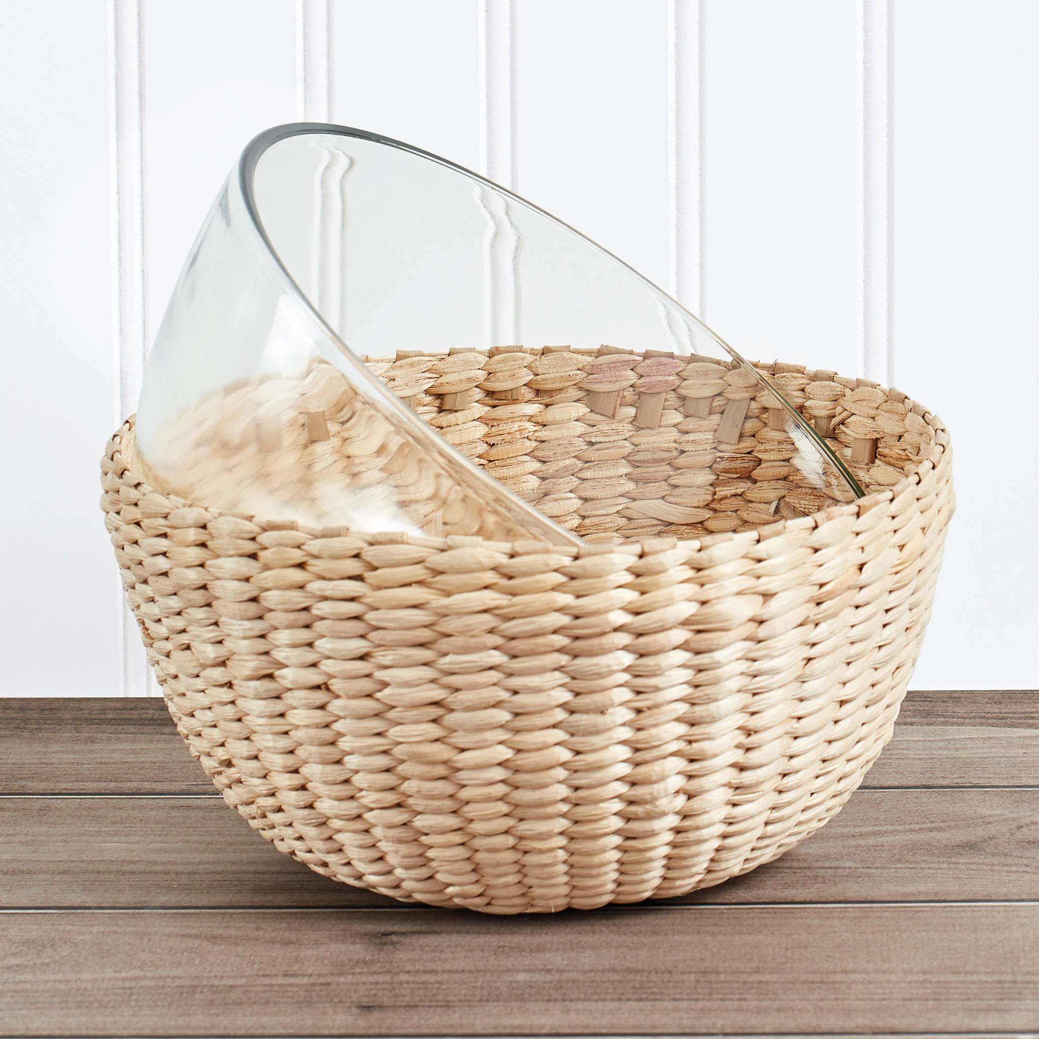 Dolly Parton 1.9-Qt. Glass Casserole with Wicker Basket