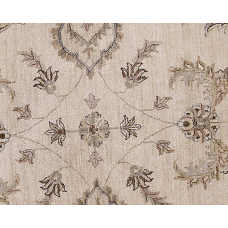 Hand Knotted Wool Area Rug in Ivory/Gold