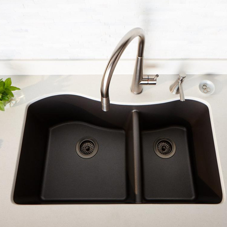 Évier de cuisine à double cuve encastrable L 33 po x l 20 po Quartz Luxe, Caviar