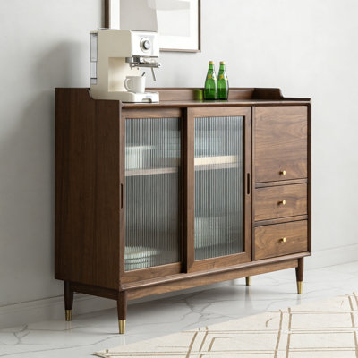 Buffet simple et moderne avec rangement rétro