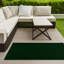 Tapis d'intérieur / extérieur tissé à la machine de couleur unie vert forêt-391279092