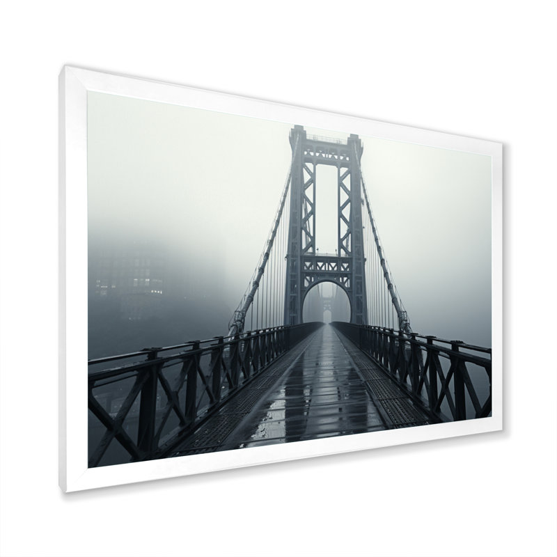 «Gray Bridge Urban Suspension I», reproduction sur toile, H 30 po x l 40 po x P 1,5 po, Cadre photo blanc