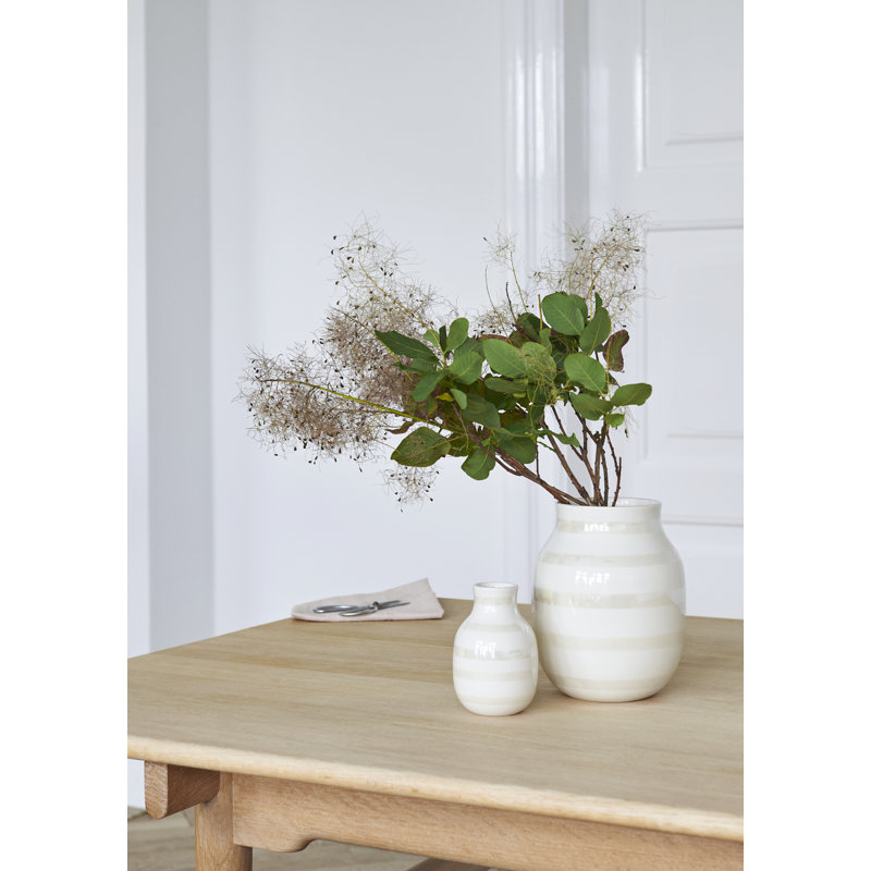 Omaggio Ceramic Table Vase, White