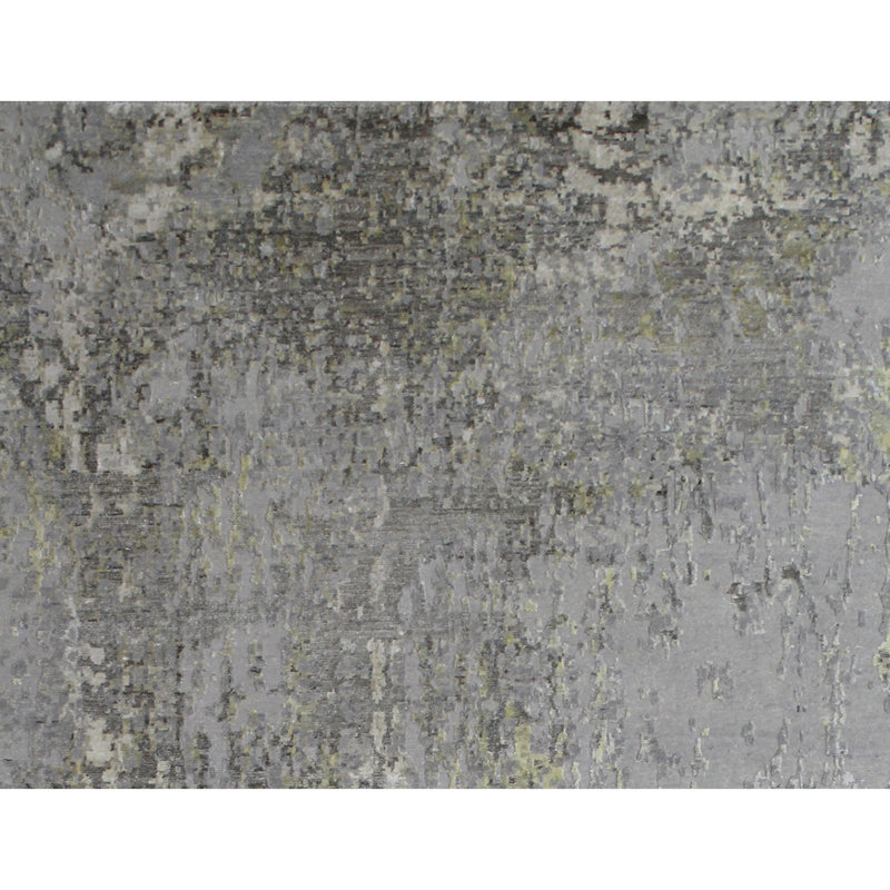Area Rug in Beige/White/Gray, Rectangle 5' x 8'