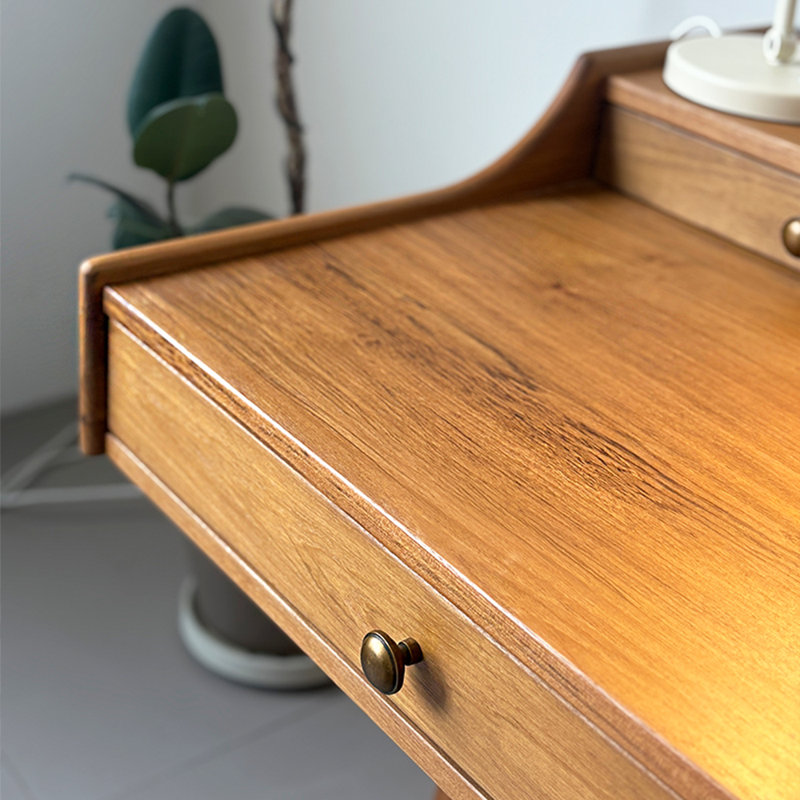 Bureau moyen moyen, H 33,46 po x l 55,12 po x P 27,56 po