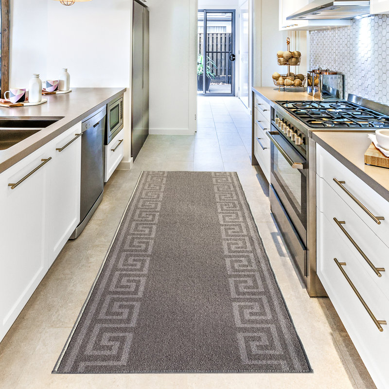 Tapis de couloir gris, Rectangle 2 pi 7 po x 5 pi