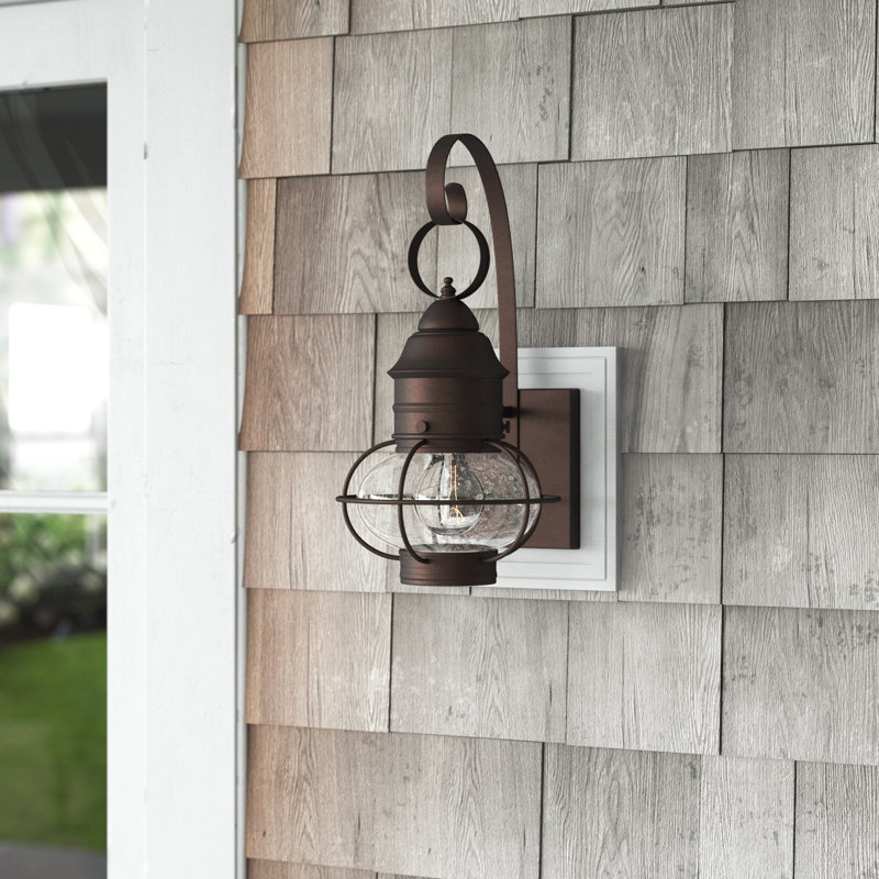 Lanterne murale d'extérieur 1 lumière Zamarripa Brown, H 14,5 po x l 7,25 po