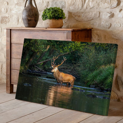 Reproduction d'art sur toile, "Un majestueux cerf se dresse gracieusement dans une forêt tranquille", impressionnant bois de cerf