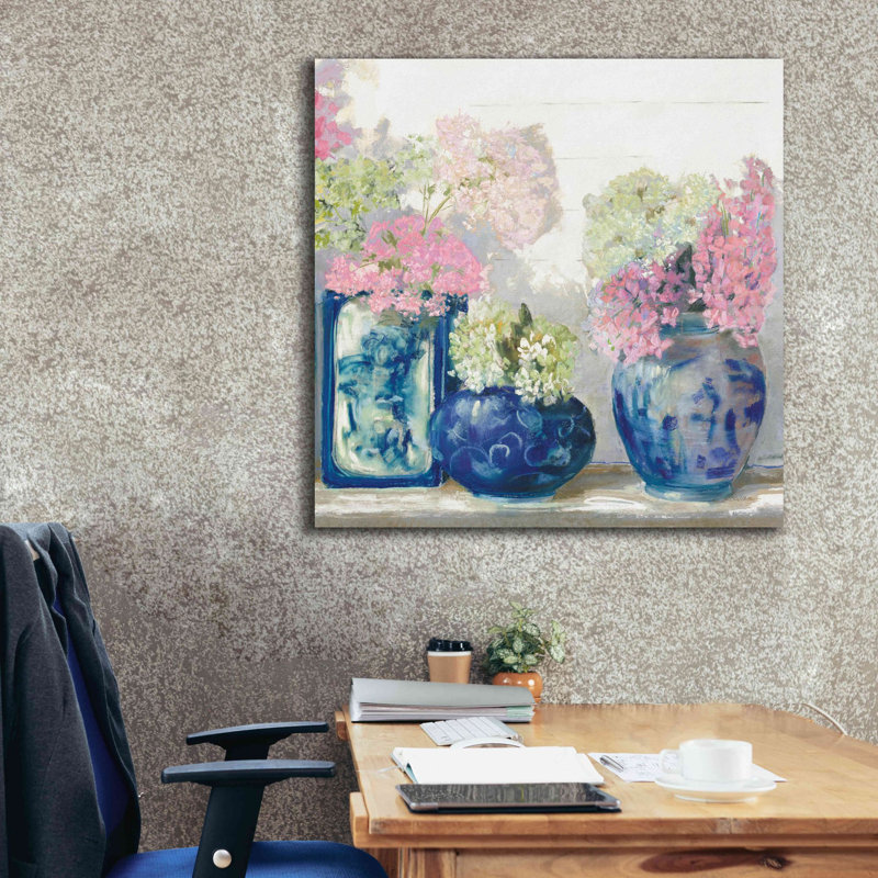«Ladys Mantle II Bright» par Carol Rowan, estampe numérique sur toile, H 37 po x l 37 po x P 1,5 po