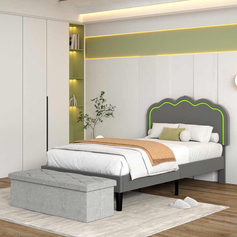 Ensemble de chambre avec lit plateforme et banc rembourré et illuminé (ensemble de 3), Simple