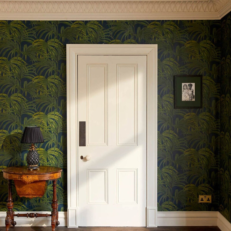 Palmeral Wallpaper, Midnight/Green