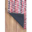 Tapis décoratif à chevrons rouges rétro-1132058408