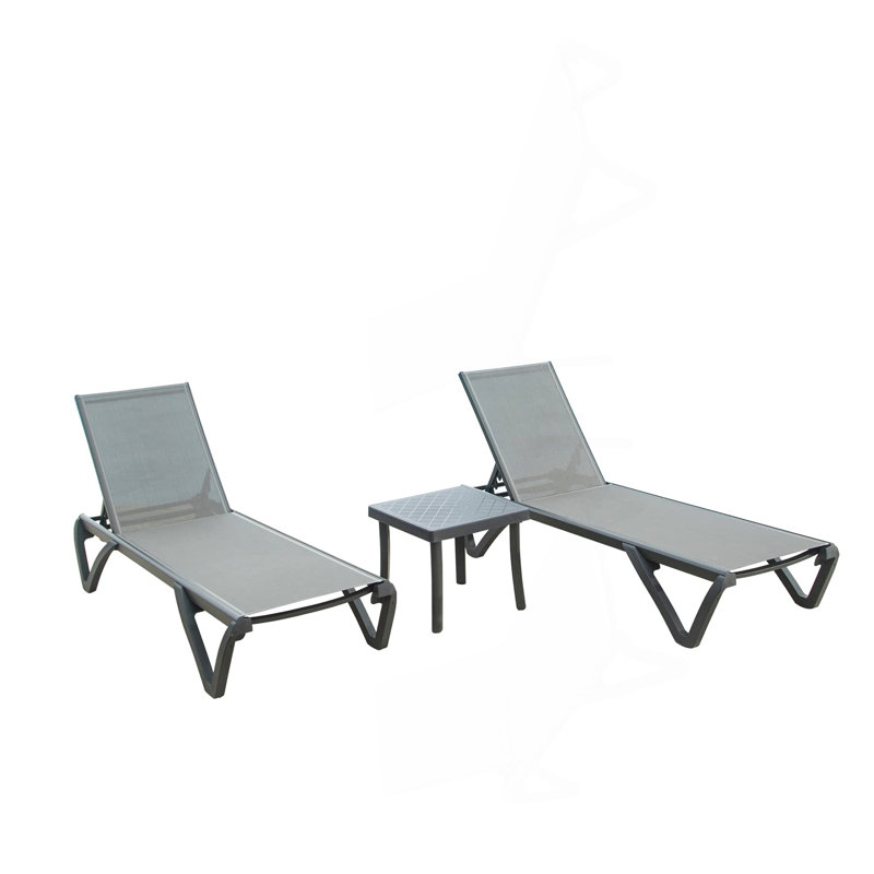 Ensemble de 3 chaises longues d'extérieur en polypropylène et aluminium, avec 5 positions réglables, table d'appoint pour la plage, la cour, le balcon et le bord de la piscine (gris, 2 chaises longues + 1 table)