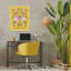 Libellule symétrique sur giclée jaune, design par Indira Prieto | IndySign-320407139-320407141