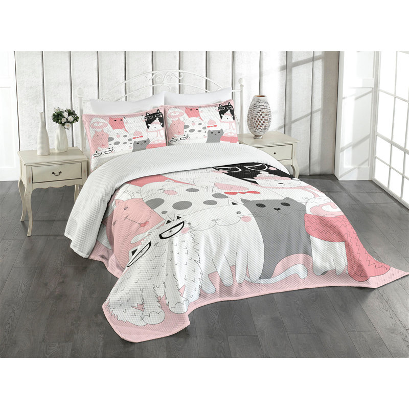 King White Quilted Bedspread Set with Cat Design