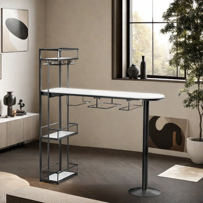 Table basse simple pour un usage domestique