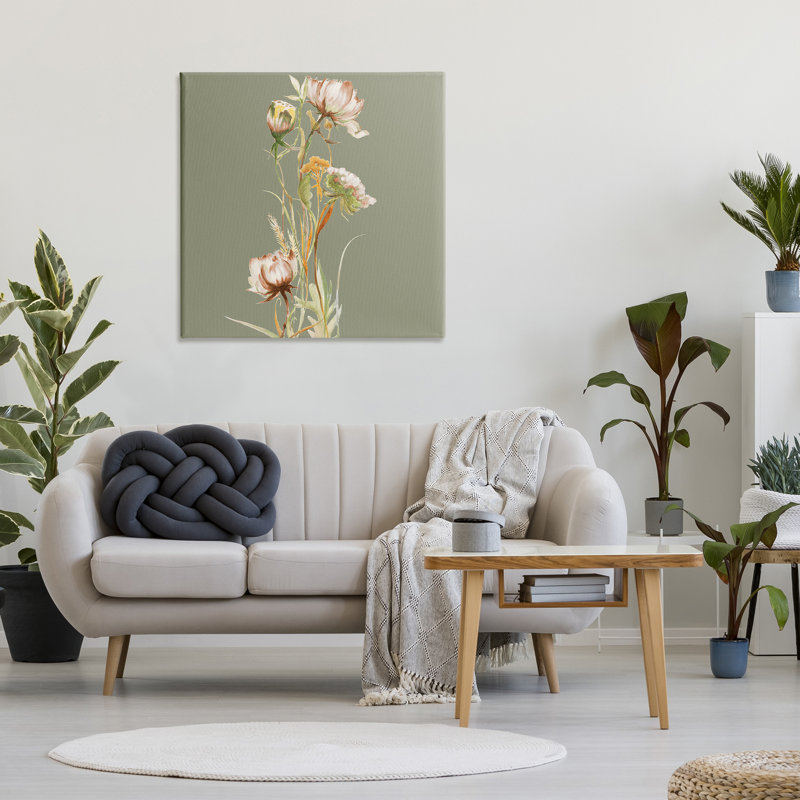 «Cottage Blooms On Green» par Liz Jardine, Wrapped Canvas, H 36 po x l 36 po x P 1,5 po