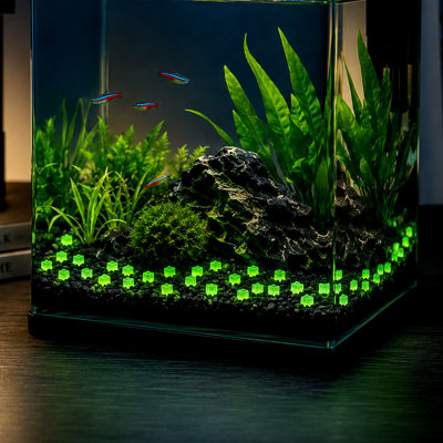 Resin luminous stone 40PCS 1.4cm Luminescent Night Bright Block Aquarium Decoration Stones Luminous Fluorescent Sea Inspired Light Rocks Fish Tank DIY Landscaping Ornament