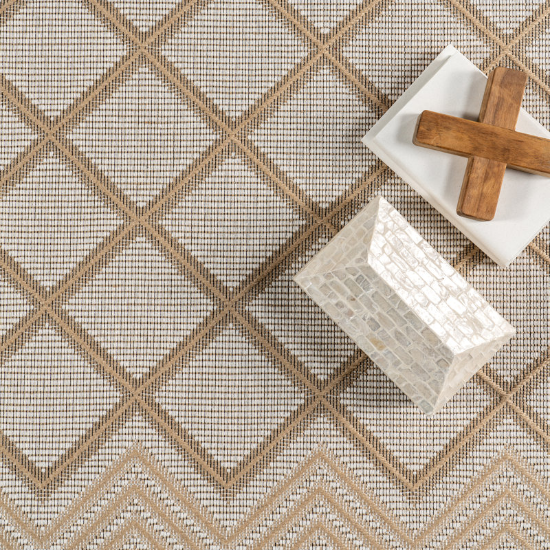 Eleanora Geometric Transitional Jute Area Rug, Rectangle 4' x 6'