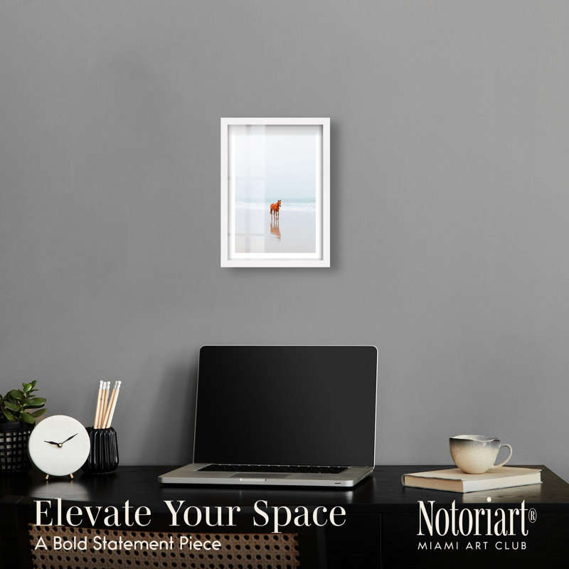 «Hazy Hooves Shadowbox Print Travel Art Prints» par Notoriart, cadre blanc, 11 x 16, H 16 po x l 11 po, Blanc
