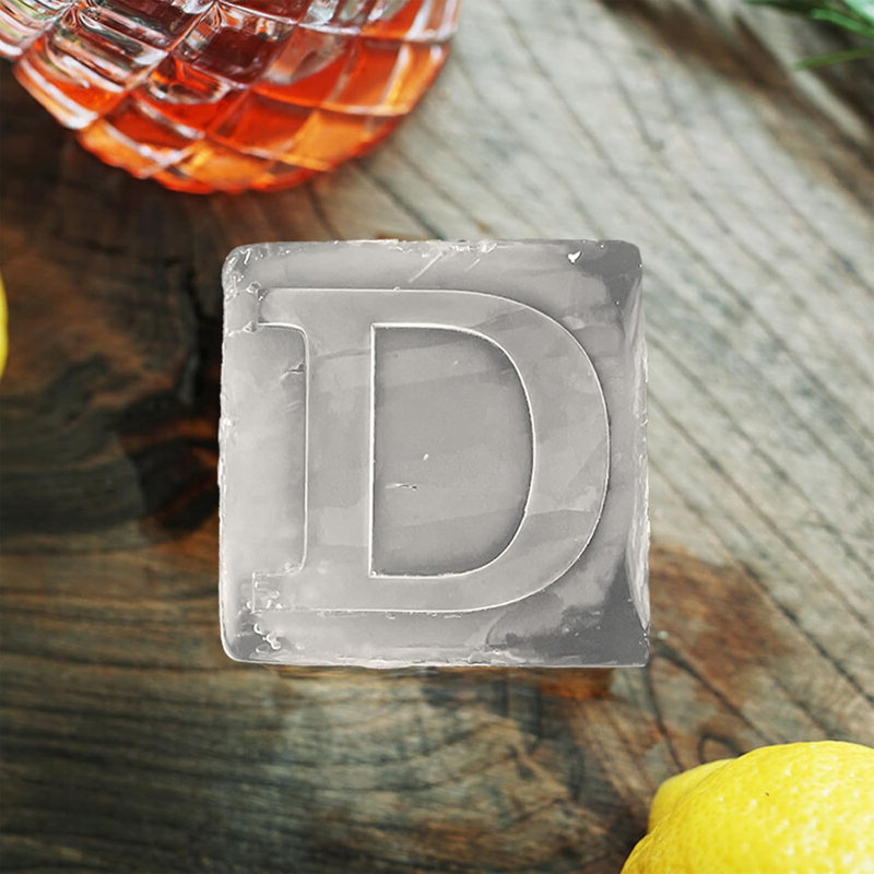 Moule à glaçons personnalisé en forme de lettre D avec monogramme personnalisé - grand plateau de glace initial en silicone de 2 pouces, cadeau personnalisé parfait (idéal pour les cocktails, le whisky et les boissons),