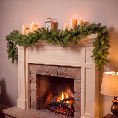 Le Holiday Aisle® 9 pi. Guirlande Winchester