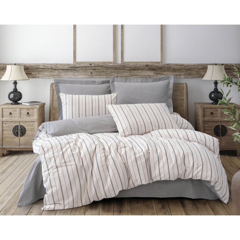 Super King Quilt Cover Set (3 Pieces), Grey & White, 102.4 x 86.6 inches | 50% Cotton / 50% Polyester, 145 Thread Count | Machine Washable, Envelope & Button Closure, Elegant Pigment & Reactive Printing Design