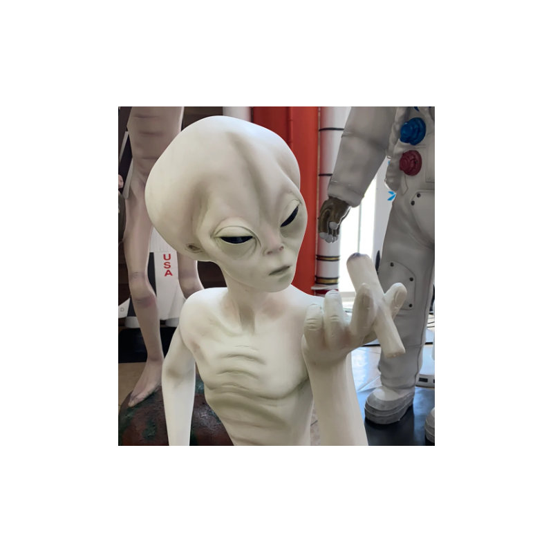 Statue de Jahcure Alien avec cigare
