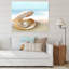 Coquillage avec une perle - Photographie sur toile-67444367-67444372