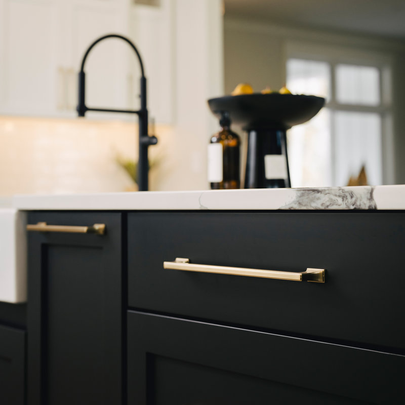 Brownstone Bar / Handle Pull, 8 13/16", Champagne Bronze