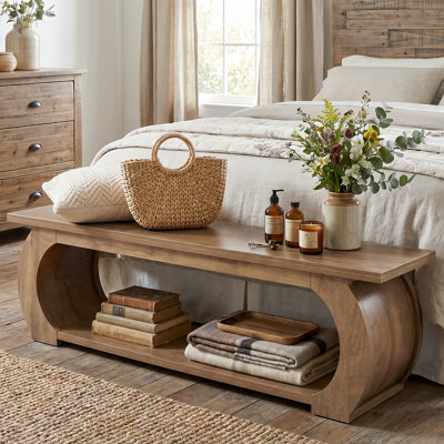 Banc de chambre 63 po, banc de bout en MDF à côtés arrondis avec tablette de rangement ouverte