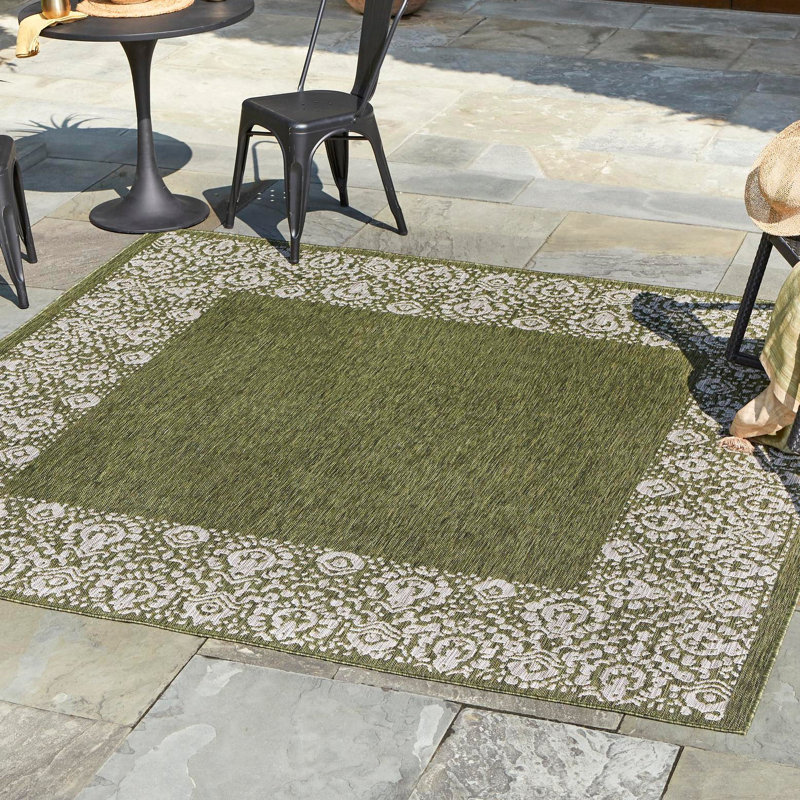 Tapis d'intérieur / extérieur vert Finbar, Carré 10 pi 8 po