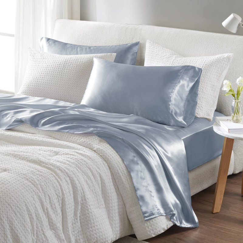 Très grand drap de satin bleu très grand - 6 pièces, froissé, lisse et soyeux, comprend 1 plat, 4 taies d'oreiller ajustées à texture soyeuse, convient aux matelas de 16 po, drap plat,