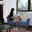 Banc de rangement en chenille bleue